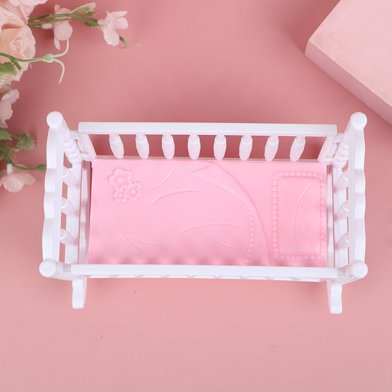 Baby Nursery Pink - ミニベビーシェイカーガラガラおもちゃピンクホワイトドールハウスベビーベッドモデル保育園シーン装飾人形マッチングアクセサリー
